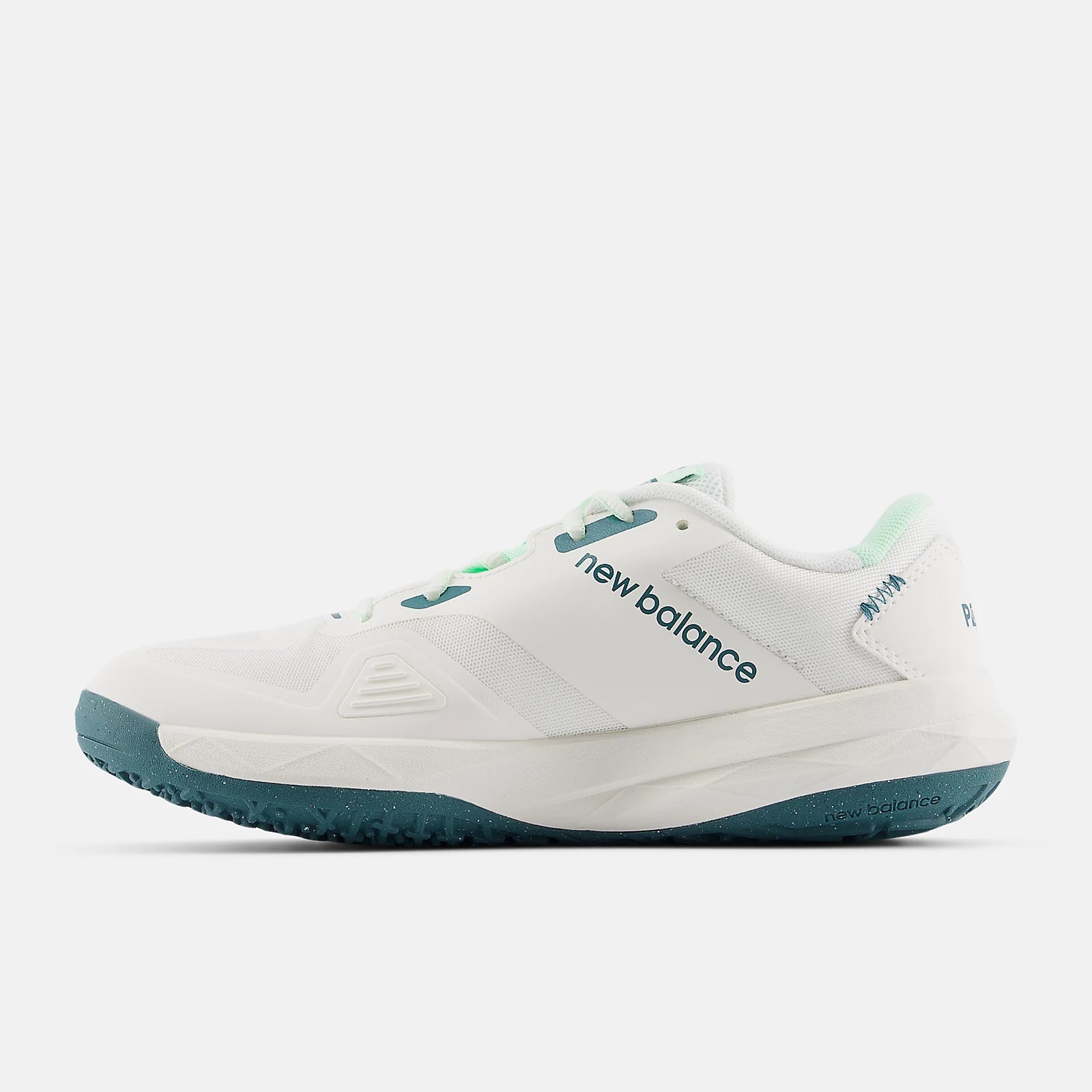 796v4 Padel Shoes